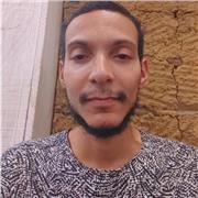 Professor de Química ensina alunos do Fundamental II e Ensino Médio